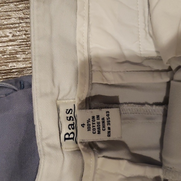 2 pair of G.H Bass & Co. Shorts - Picture 3 of 3